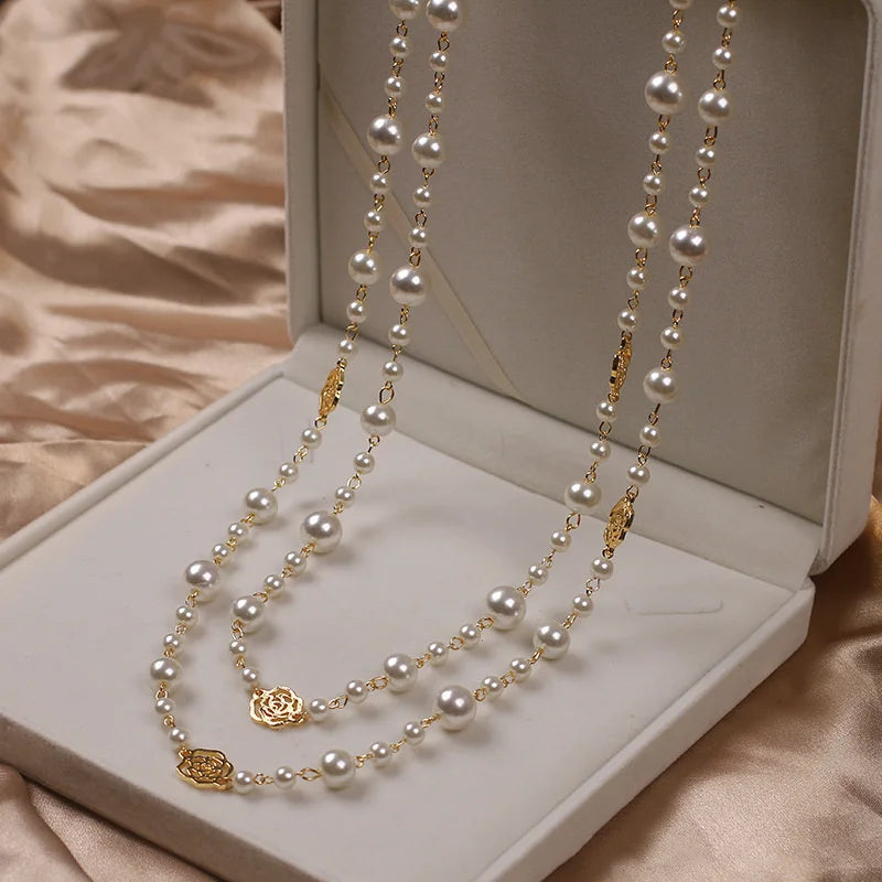 Charming Floral Pearl Necklace