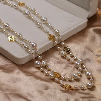 Charming Floral Pearl Necklace