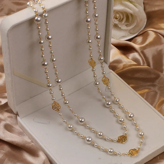 Charming Floral Pearl Necklace