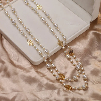 Charming Floral Pearl Necklace